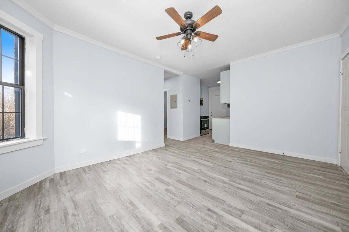Apartment for rent at 6128 S Ingleside Ave #1W, Chicago, IL 60637