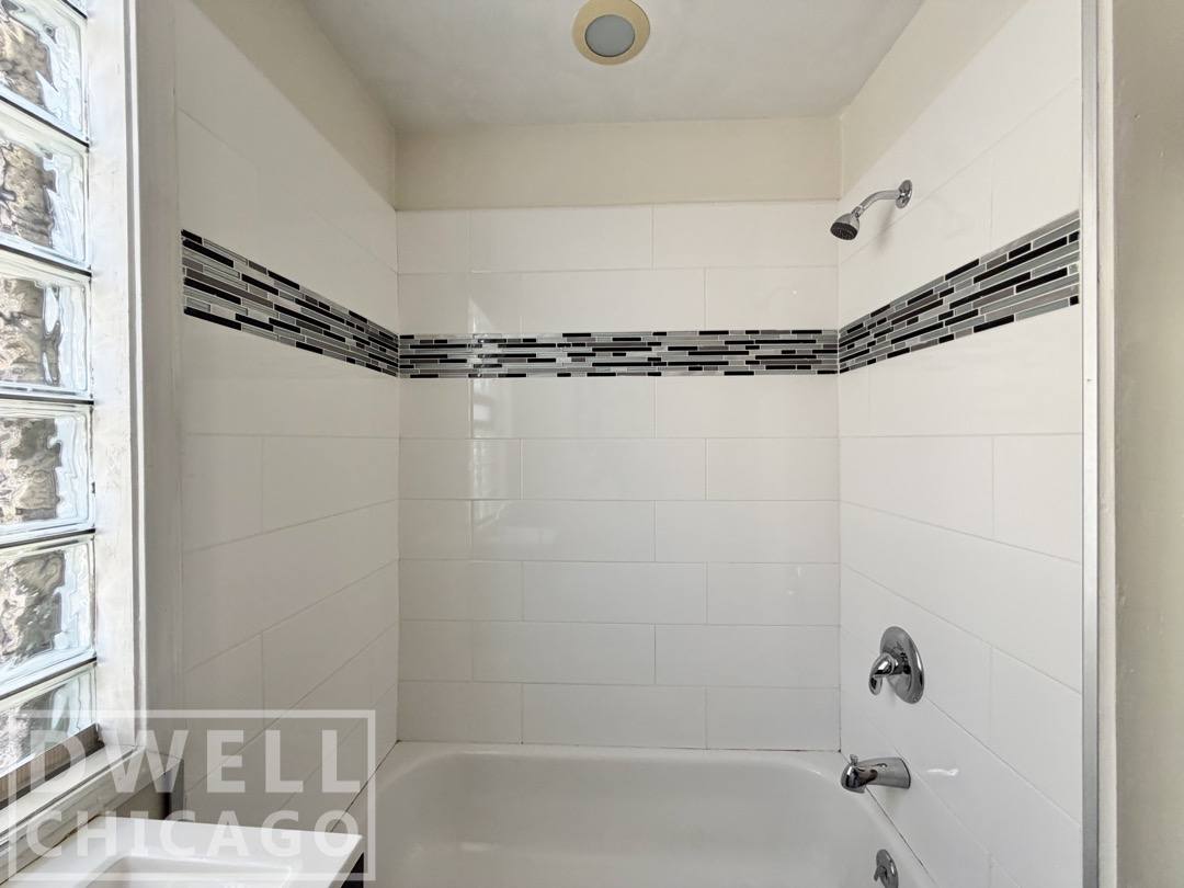 Apartment for rent at 731 Elm St, Winnetka, IL 60093