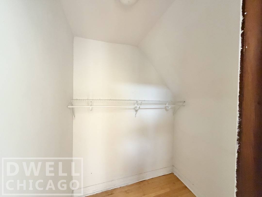 Apartment for rent at 731 Elm St, Winnetka, IL 60093