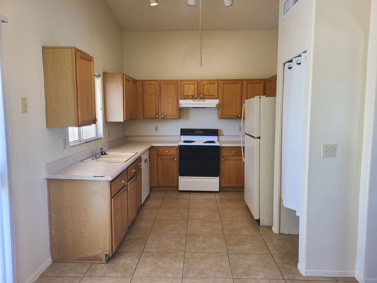 House for rent at 8896 E Apple Tree Dr, Tucson, AZ 85730