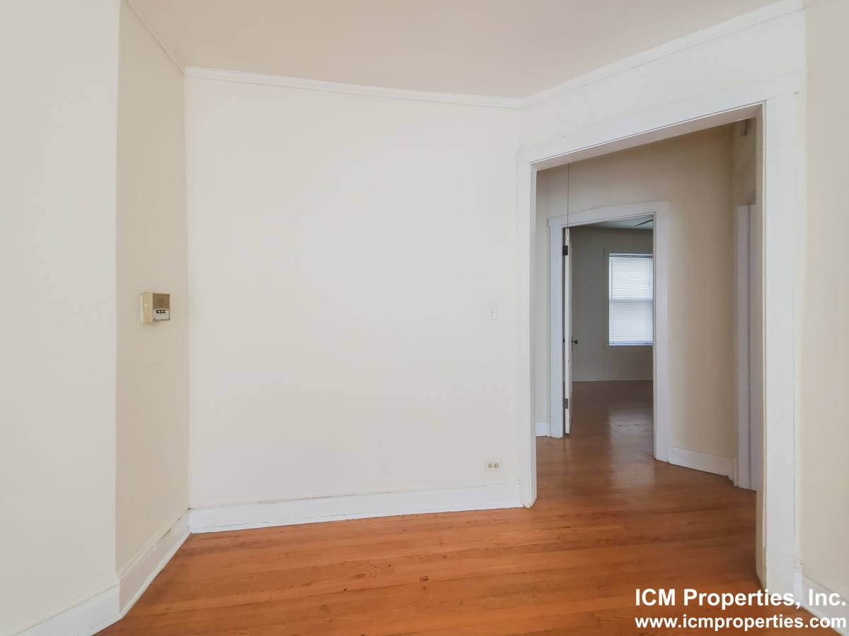 Apartment for rent at 5045 N Damen Ave #2E, Chicago, IL 60625