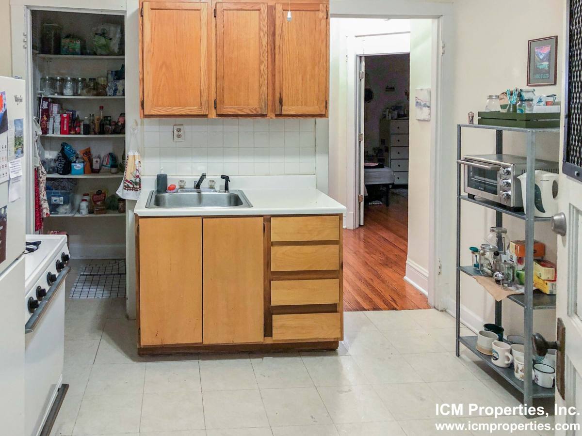 Apartment for rent at 5045 N Damen Ave #2E, Chicago, IL 60625