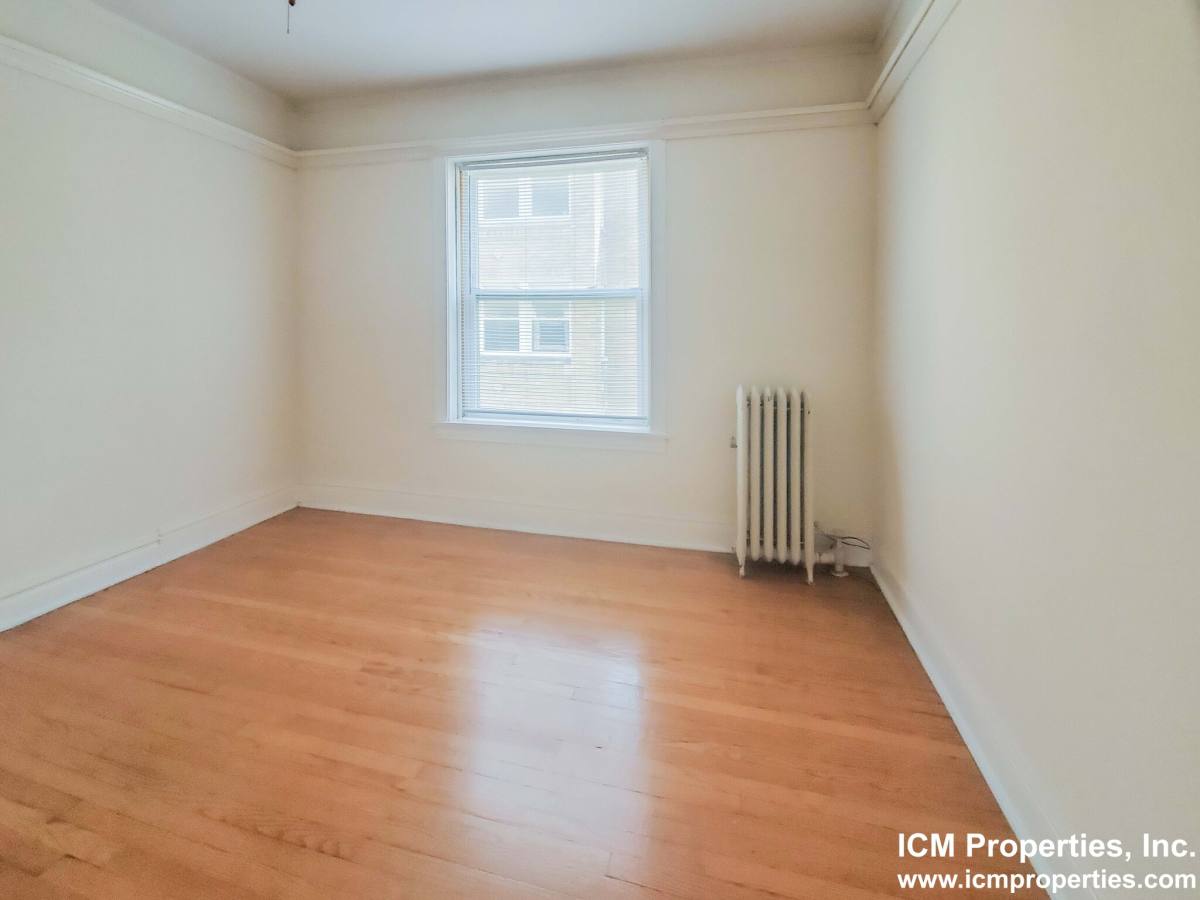 Apartment for rent at 5045 N Damen Ave #2E, Chicago, IL 60625