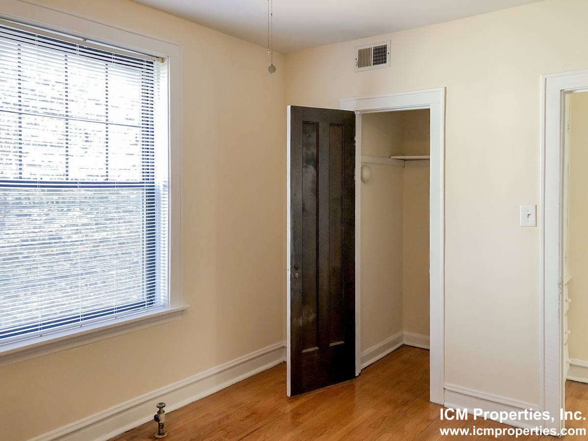 Apartment for rent at 3618 N Marshfield Ave #1B, Chicago, IL 60613