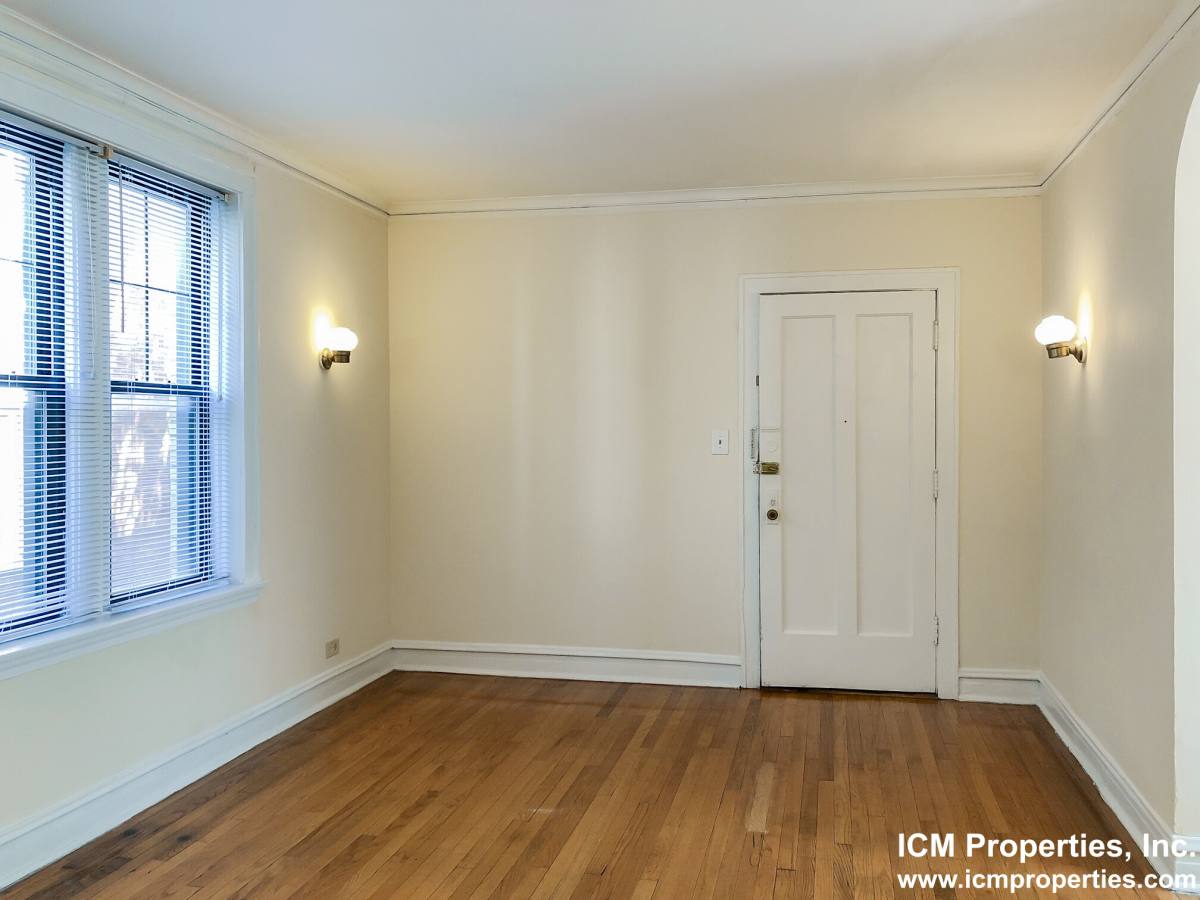 Apartment for rent at 3618 N Marshfield Ave #1B, Chicago, IL 60613