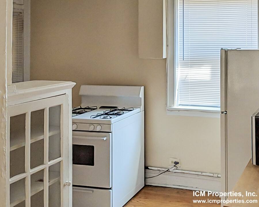 Apartment for rent at 3618 N Marshfield Ave #1B, Chicago, IL 60613