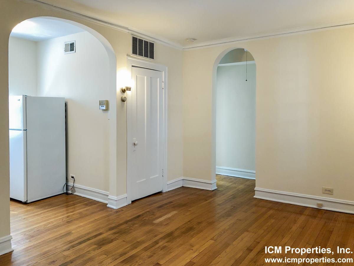 Apartment for rent at 3618 N Marshfield Ave #1B, Chicago, IL 60613