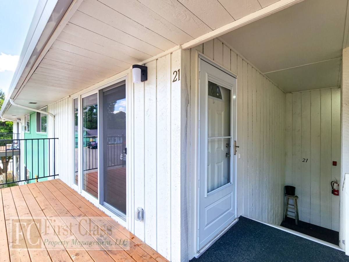 Apartment for rent at 8860 SW Cashmur Lane, Portland, OR 97225