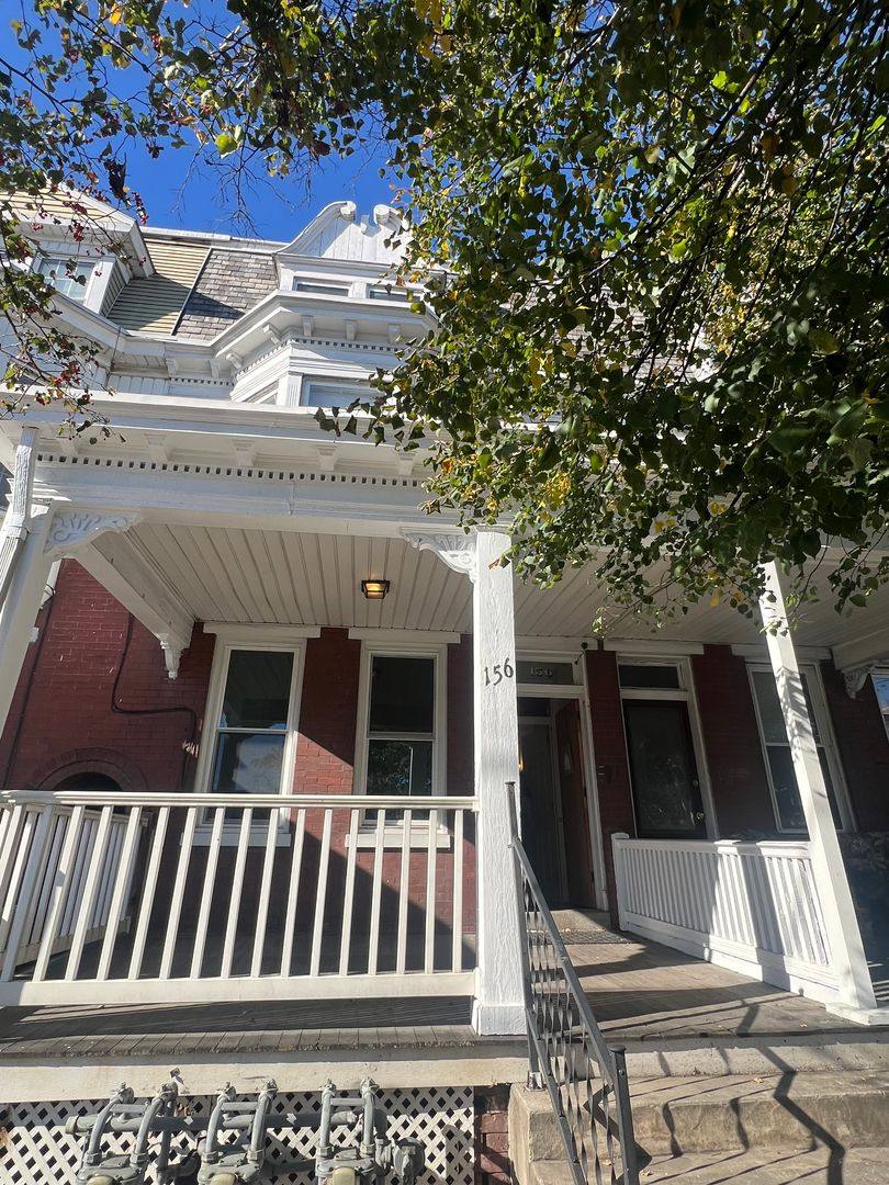 Apartment for rent at 156 S Richland Ave, York, PA 17404