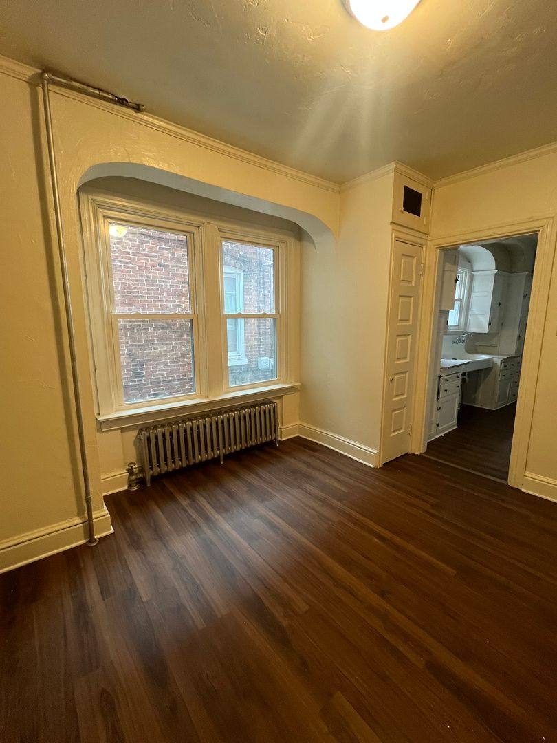 Apartment for rent at 156 S Richland Ave, York, PA 17404