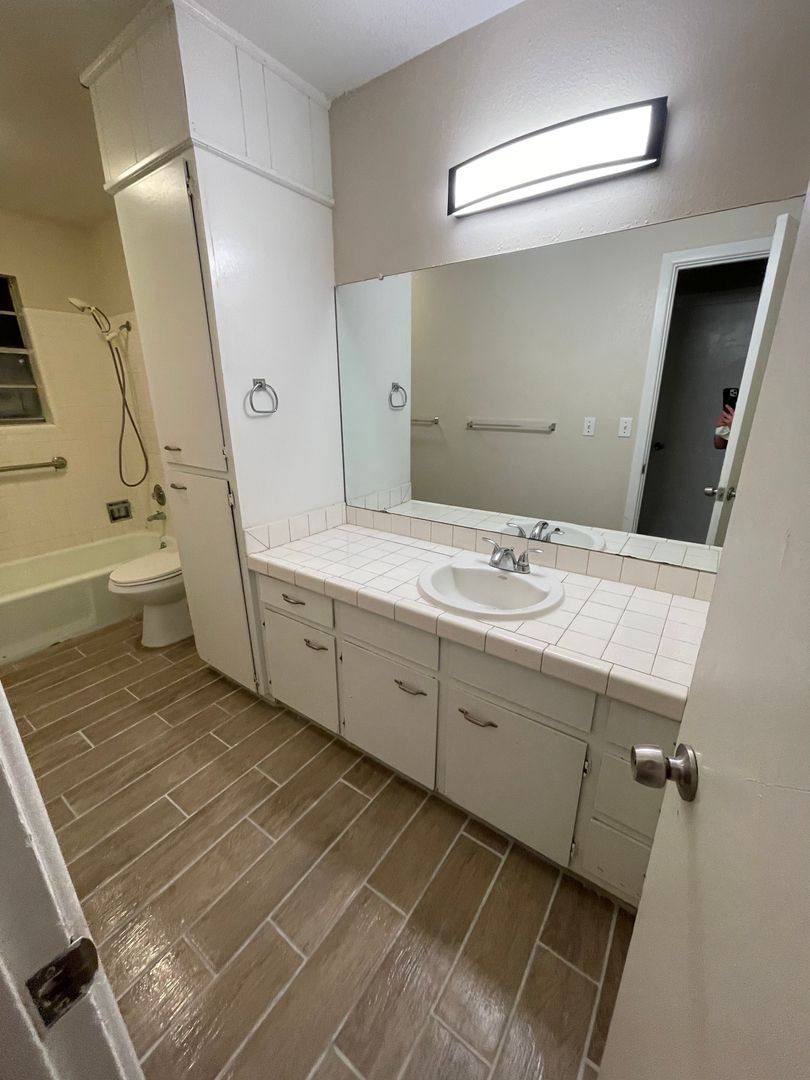 House for rent at 600 E Sunset Dr, Hobbs, NM 88240