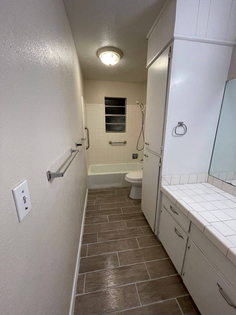 House for rent at 600 E Sunset Dr, Hobbs, NM 88240