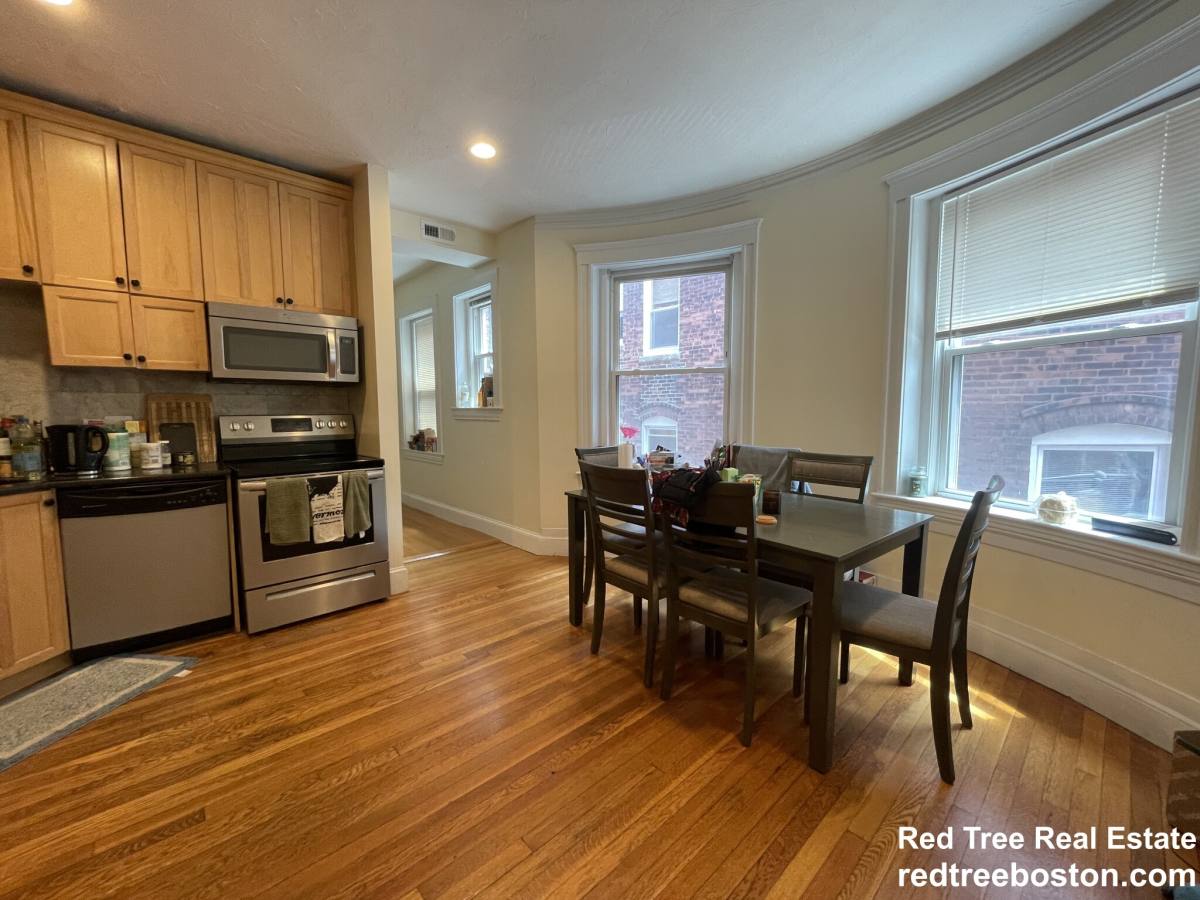 Apartment for rent at 191 Winthrop Rd #3, Brookline, MA 02445