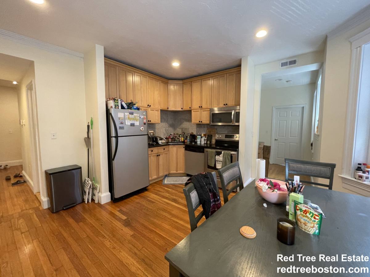 Apartment for rent at 191 Winthrop Rd #3, Brookline, MA 02445