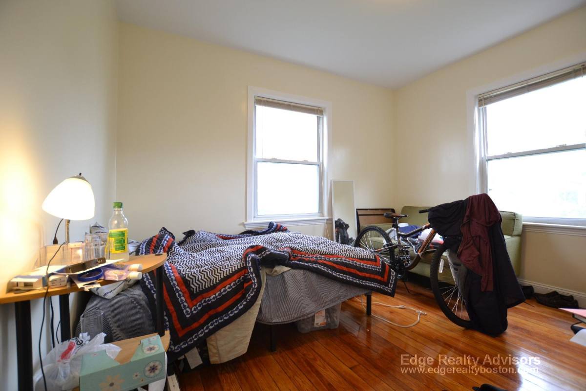 House for rent at 31 Newcastle Rd, Brighton, MA 02135