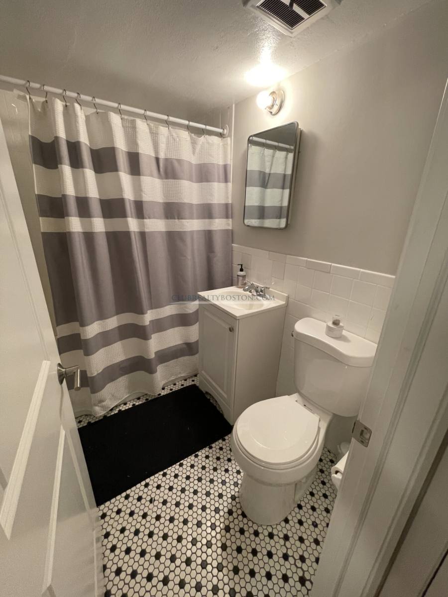 Apartment for rent at 20 Riverside St #2-7, Watertown, MA 02472
