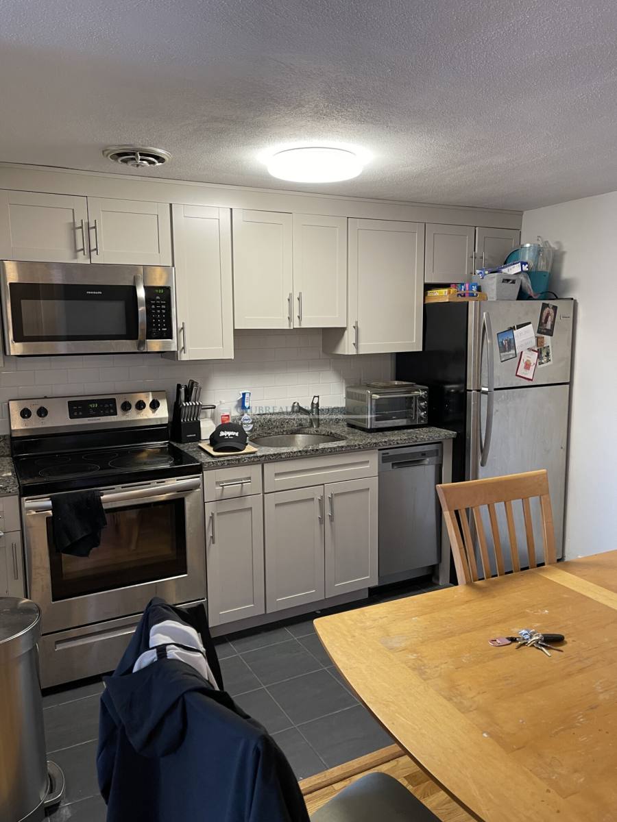 Apartment for rent at 20 Riverside St #2-7, Watertown, MA 02472