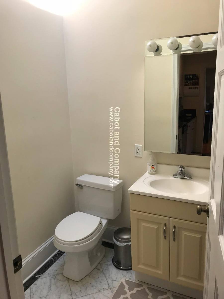 Apartment for rent at 76 Commonwealth Ave #12, Boston, MA 02116