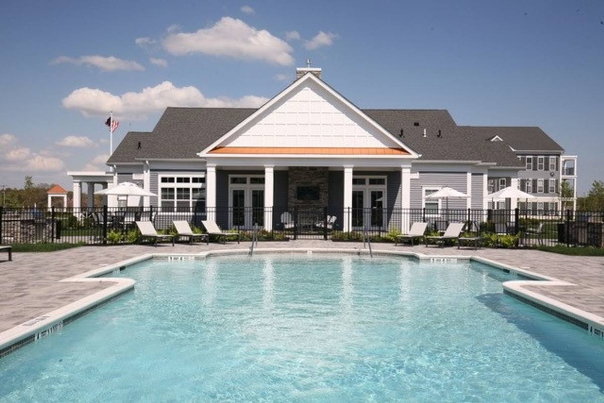 Apartment for rent at 5300 Westbrook Blvd, East Islip, NY 11730