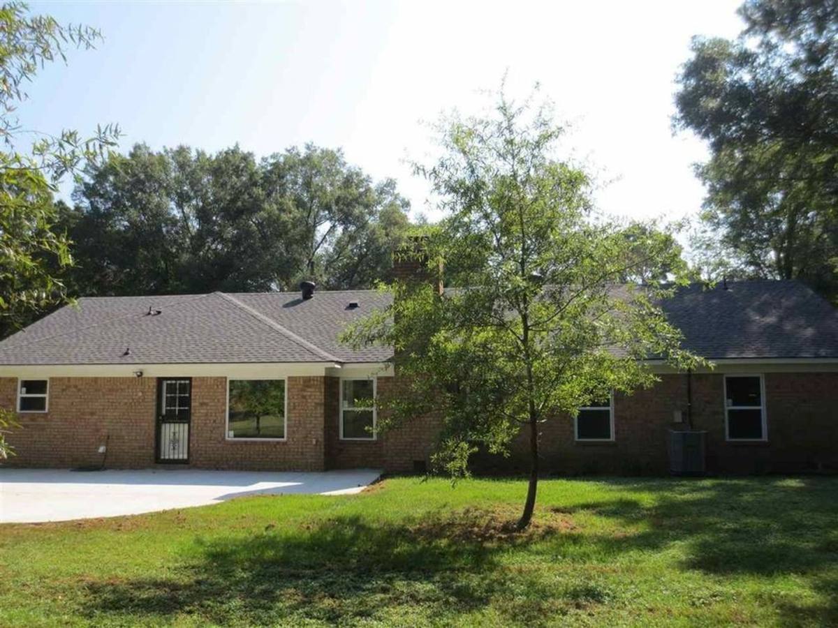House for rent at 1485 Stonegate Pass, Germantown, TN 38138
