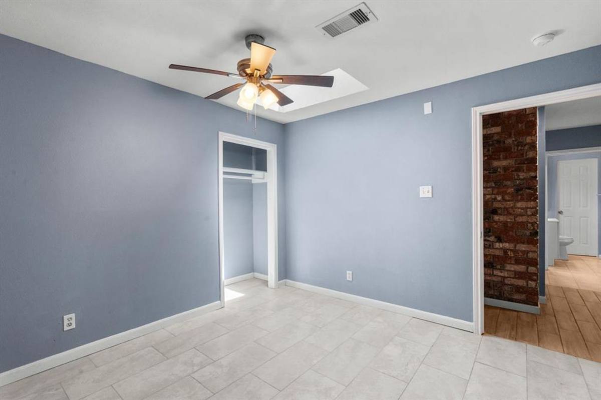 Apartment for rent at 7316 Overton St, Hitchcock, TX 77563