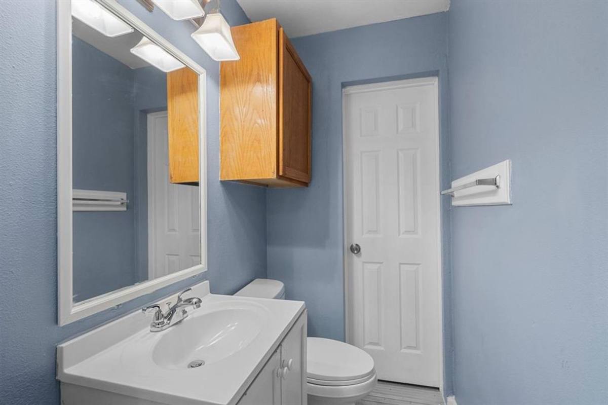 Apartment for rent at 7316 Overton St, Hitchcock, TX 77563