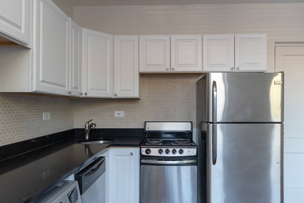 Apartment for rent at 3345 Marshfield #D301, Chicago, IL 60657