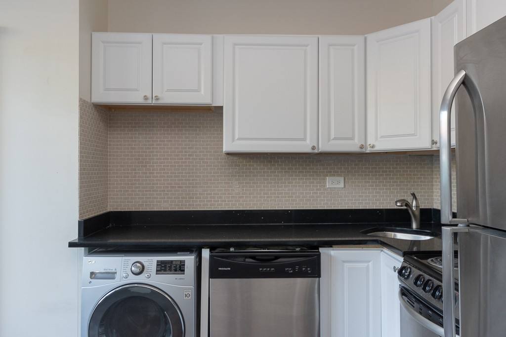 Apartment for rent at 3345 Marshfield #D301, Chicago, IL 60657