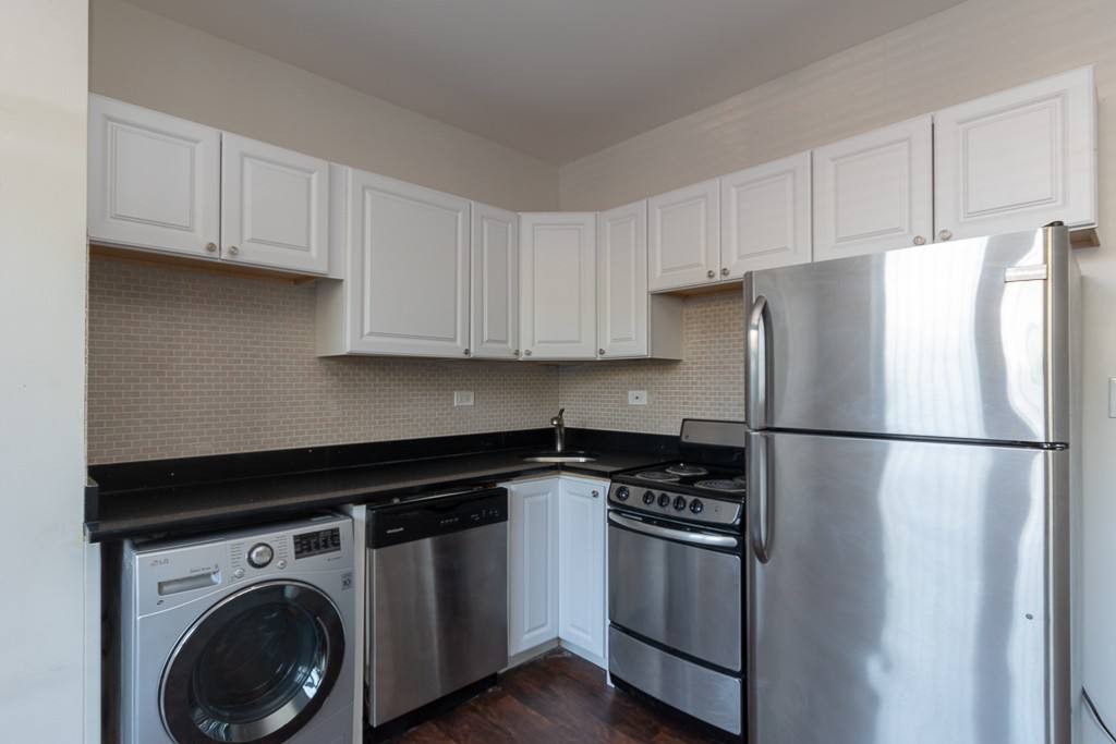 Apartment for rent at 3345 Marshfield #D301, Chicago, IL 60657