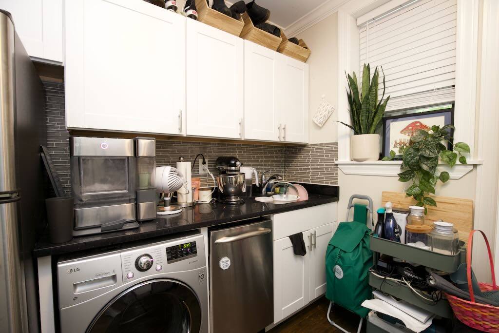 Apartment for rent at 1056 Lill #4, Chicago, IL 60614