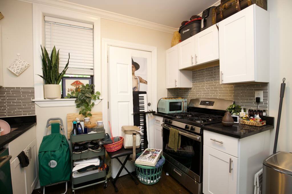 Apartment for rent at 1056 Lill #4, Chicago, IL 60614