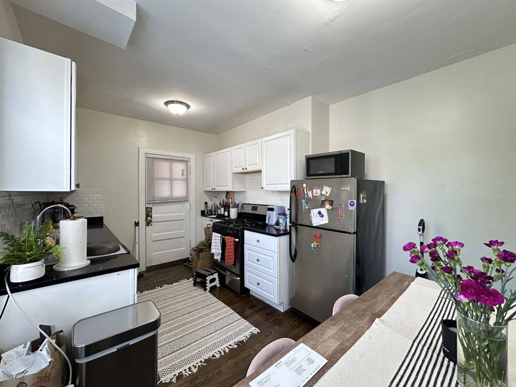 Apartment for rent at 38195 N Greenview #W5, Chicago, IL 60613