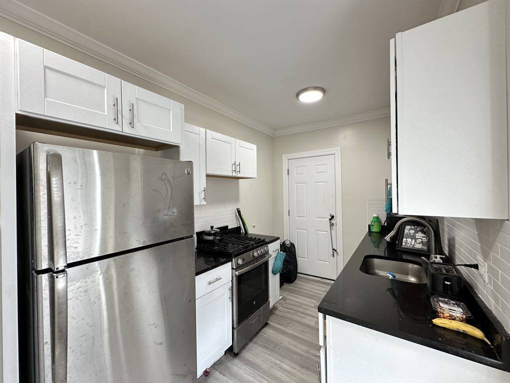 Apartment for rent at 38175 N Greenview #W4, Chicago, IL 60613