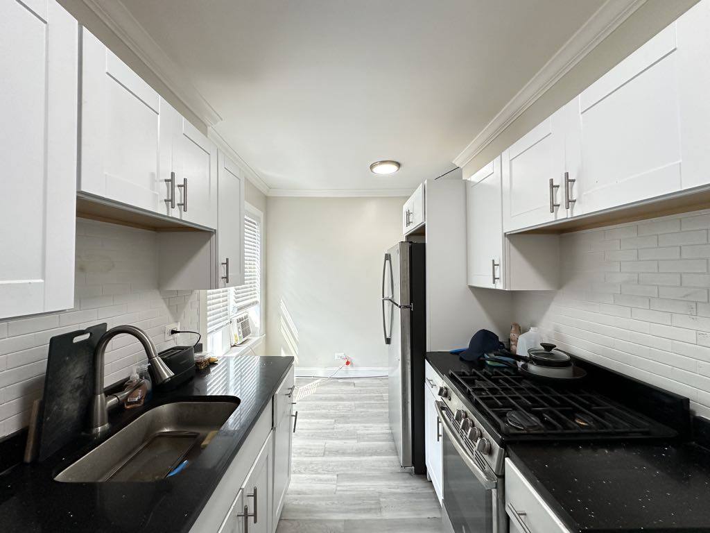 Apartment for rent at 38175 N Greenview #W4, Chicago, IL 60613