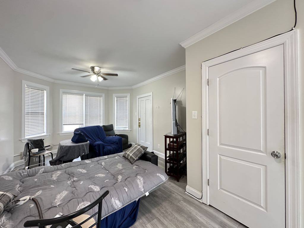 Apartment for rent at 38175 N Greenview #W4, Chicago, IL 60613