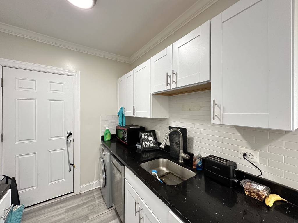 Apartment for rent at 38175 N Greenview #W4, Chicago, IL 60613
