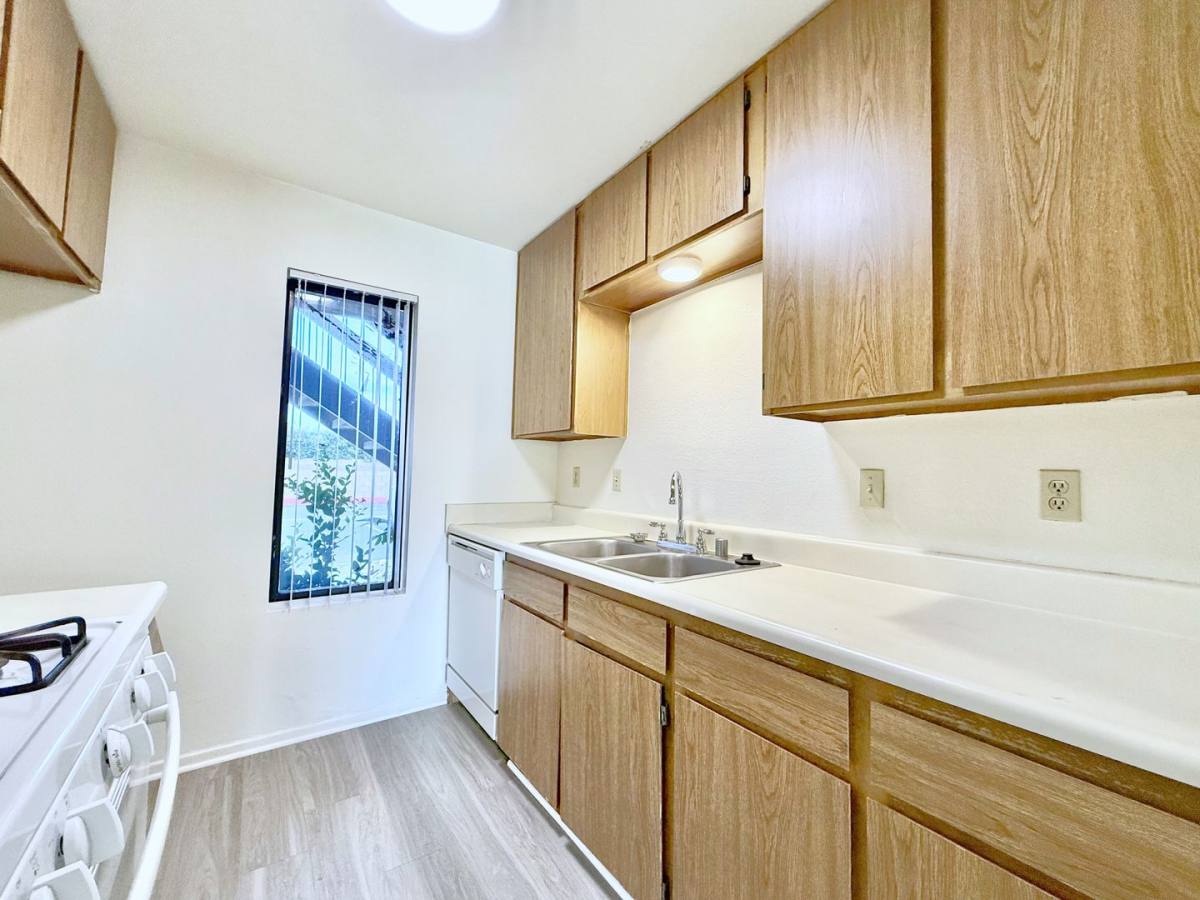 Apartment for rent at 81351 Fred Waring Dr, Indio, CA 92203