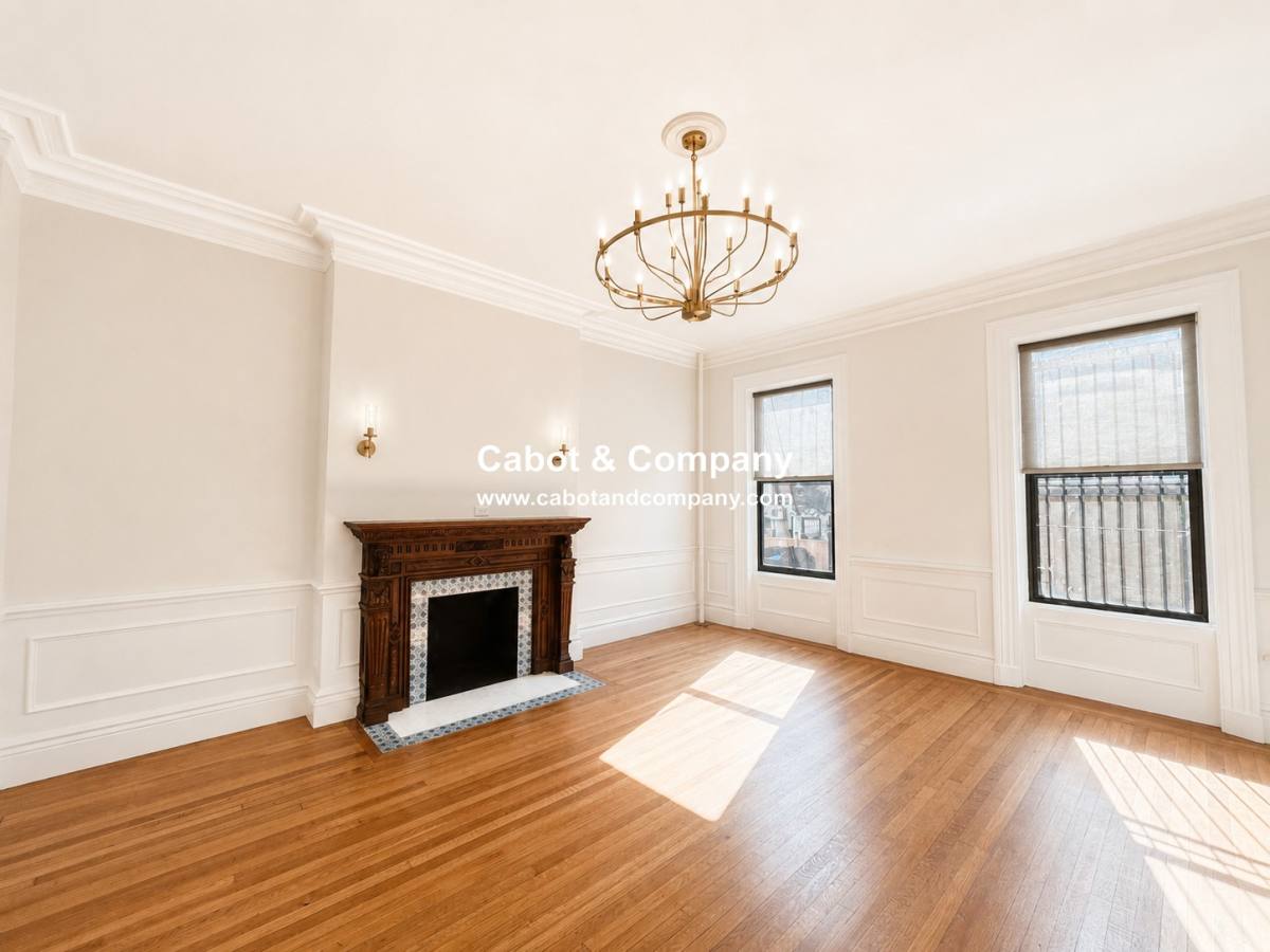 Apartment for rent at 231 Beacon St #1R, Boston, MA 02116