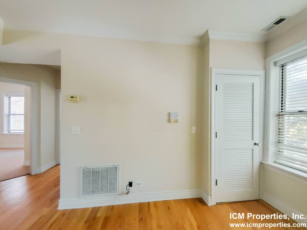 Apartment for rent at 1210 W Waveland #1210WAV2, Chicago, IL 60613