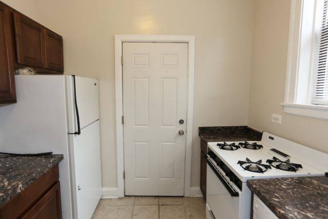 Apartment for rent at 3815 Greenview #I, Chicago, IL 60613