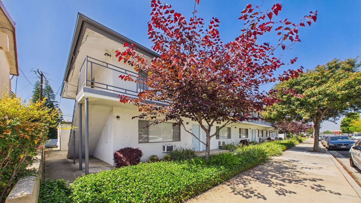 Apartment for rent at 364 E Badillo St, Covina, CA 91723