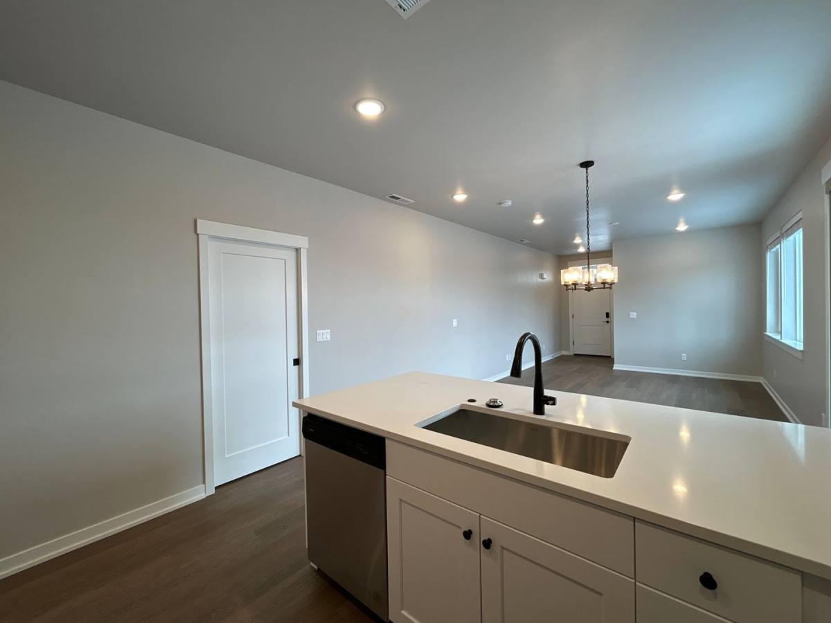 Townhouse for rent at 20656 SE Iron Horse Lane, Bend, OR 97702