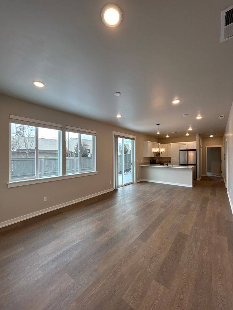 Townhouse for rent at 20656 SE Iron Horse Lane, Bend, OR 97702