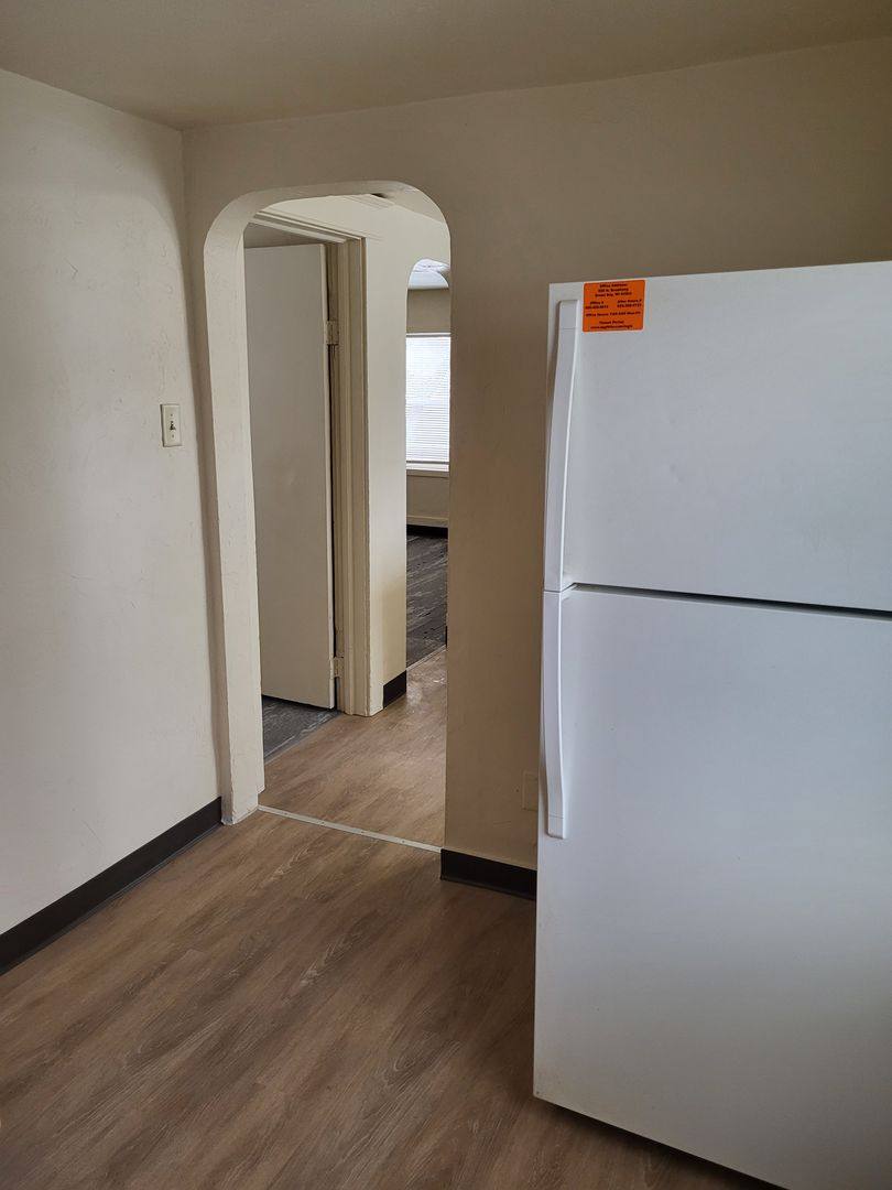 Apartment for rent at 207 Irwin, Green Bay, WI 54301