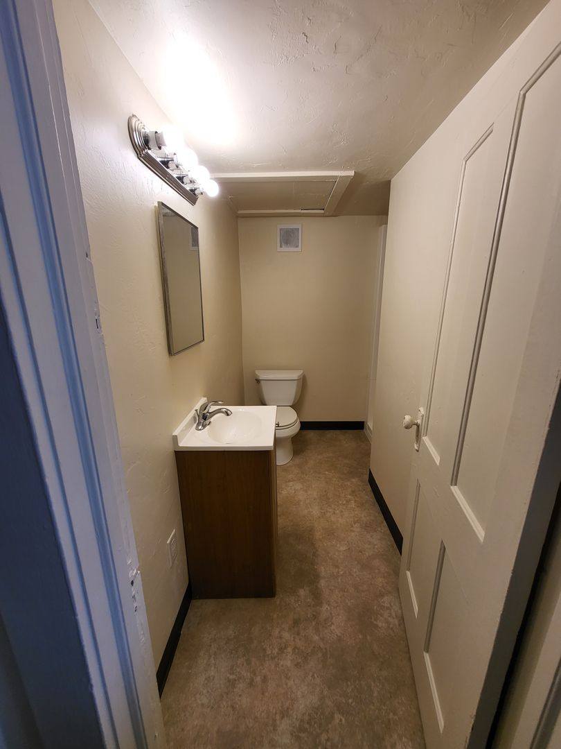 Apartment for rent at 207 Irwin, Green Bay, WI 54301