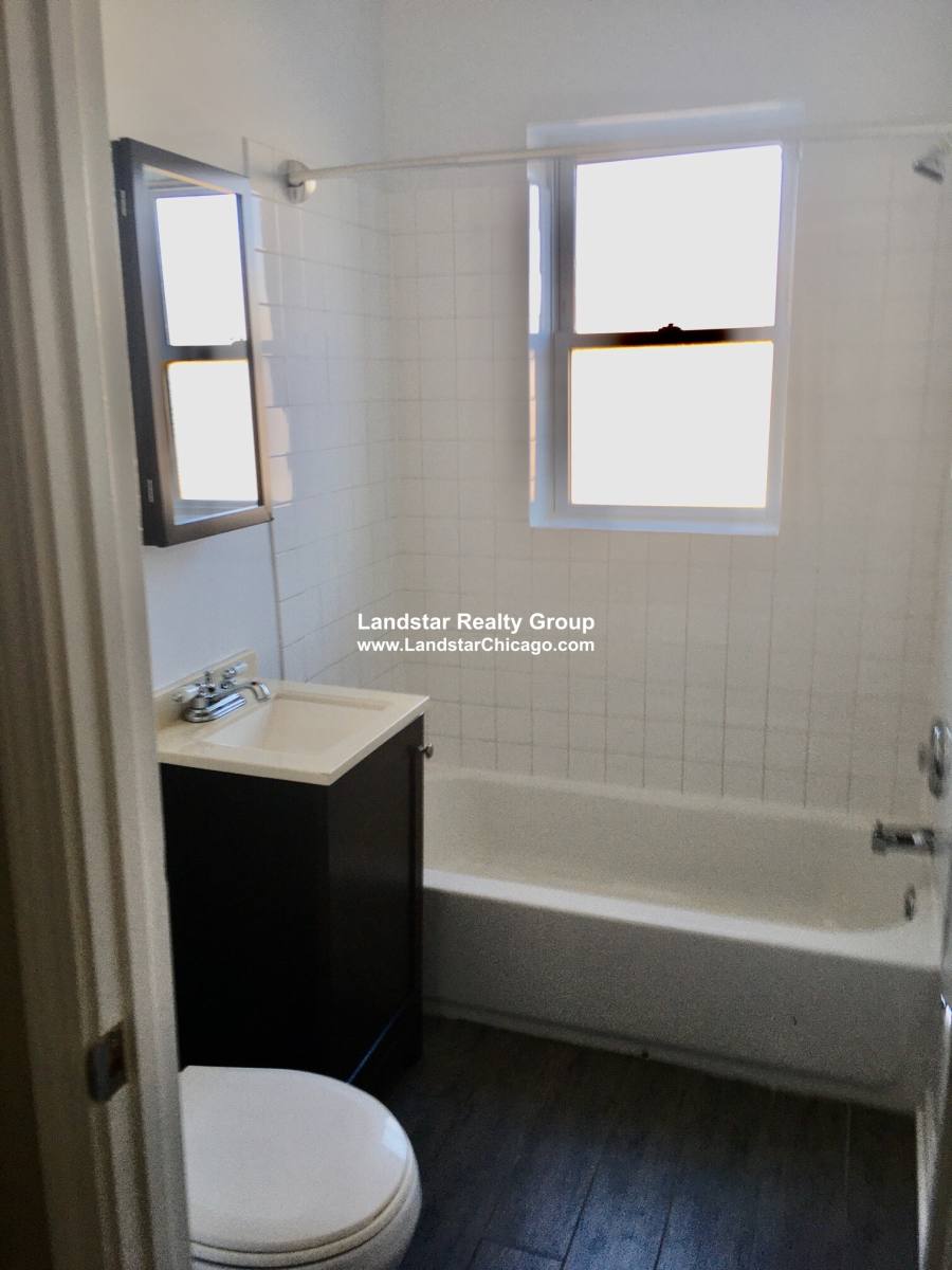 Apartment for rent at 1627 Humboldt #1E, Chicago, IL 60647
