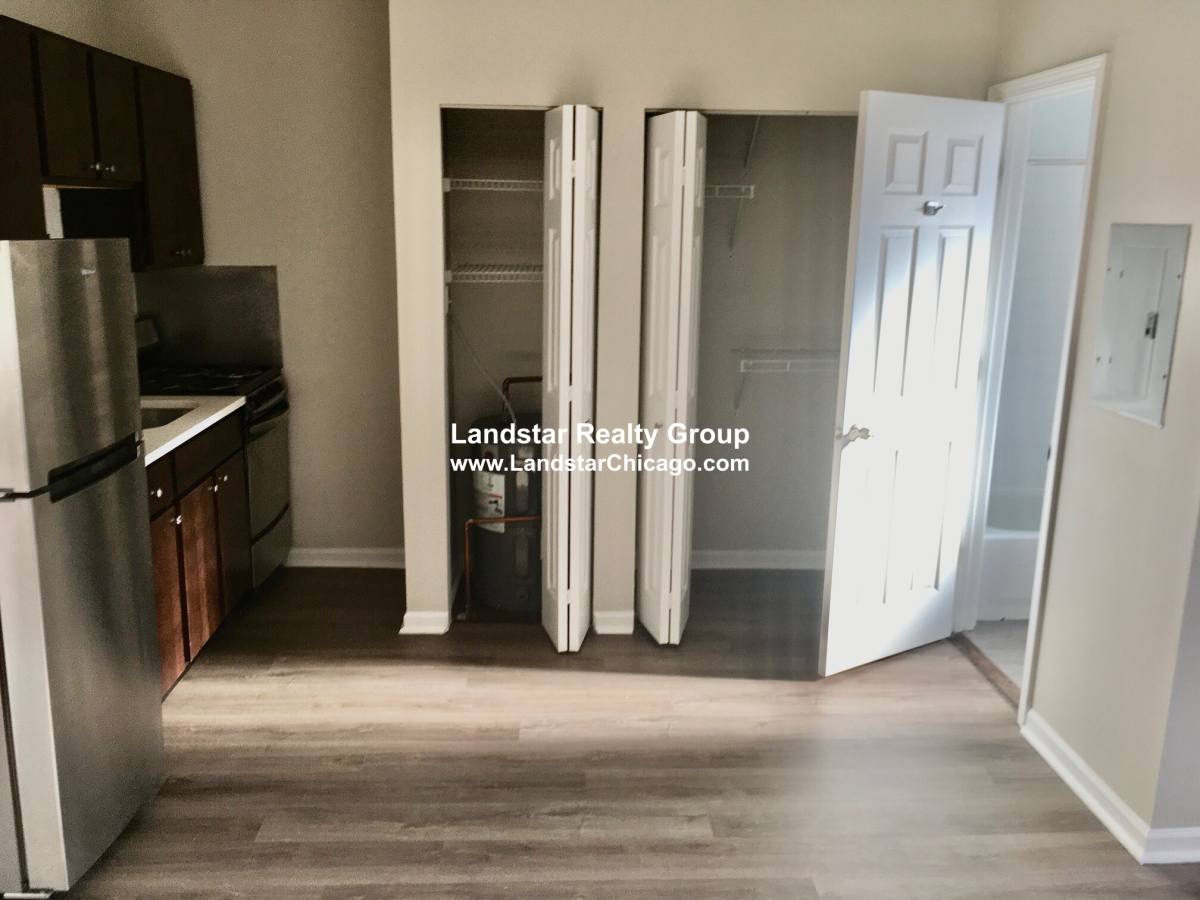 Apartment for rent at 1627 Humboldt #1E, Chicago, IL 60647