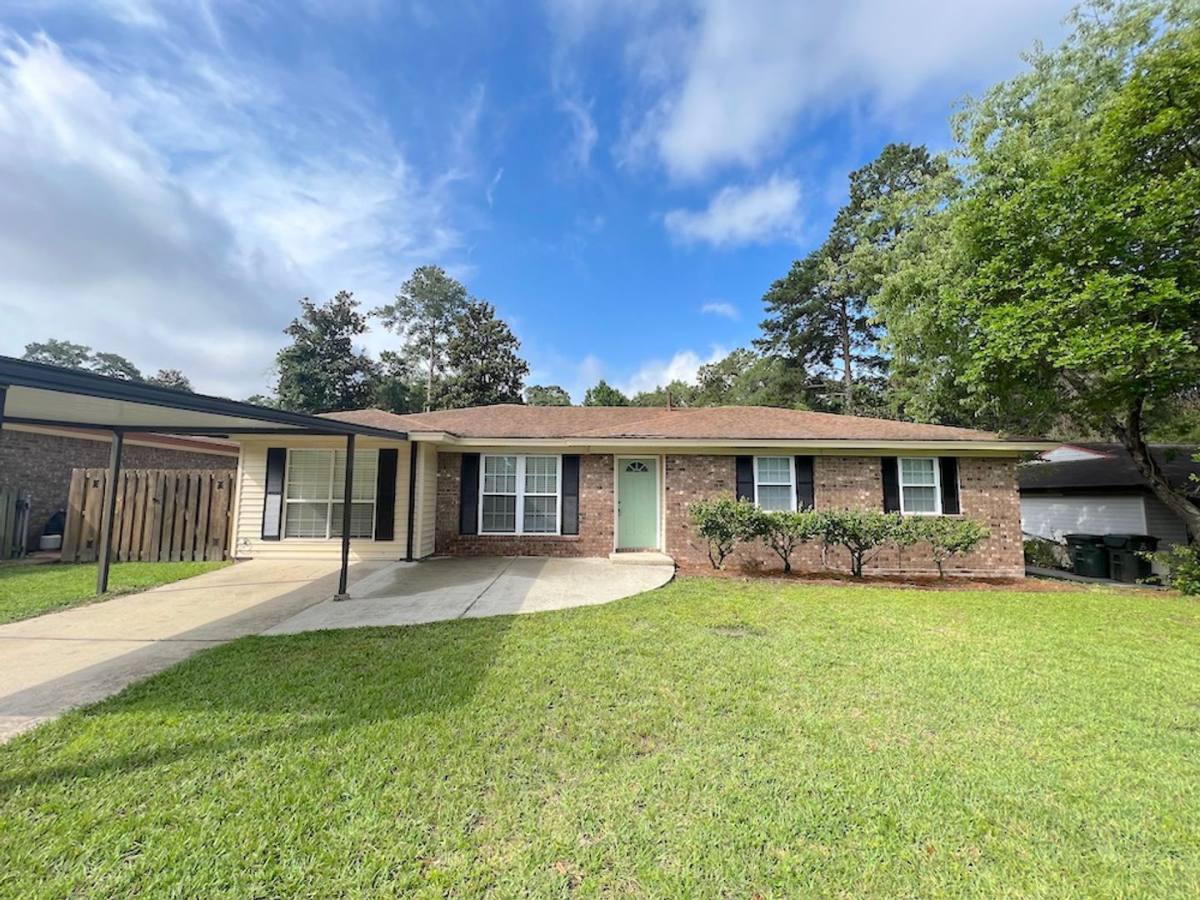 House for rent at 123 Davidson Ave, Savannah, GA 31419