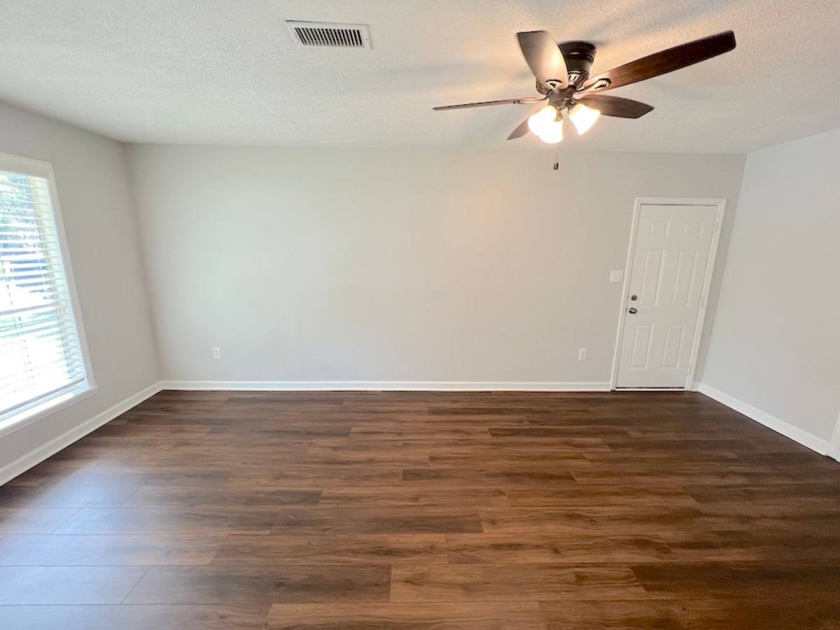 House for rent at 123 Davidson Ave, Savannah, GA 31419