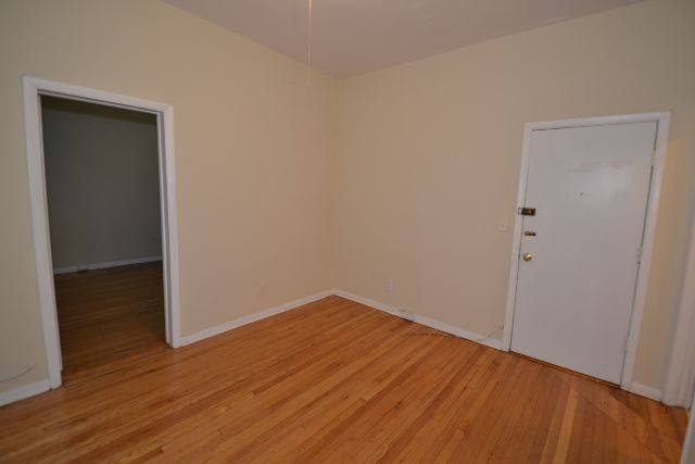 Apartment for rent at 917 Waveland #A3, Chicago, IL 60657